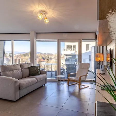 La Plume Vue 3 Etoiles - Garage Prive, Secteur Recherche, Moderne & Equipe, 6 Personnes Apartment